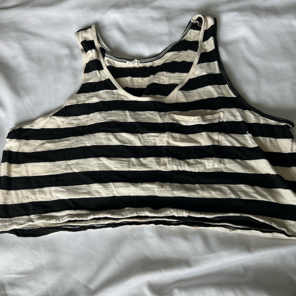 Black and white stripped crop top
